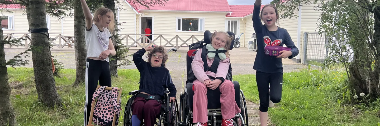 4 vinkonur í leik á Reykjadalssvæðinu