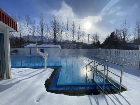 Sundlaugin í vetrardvala