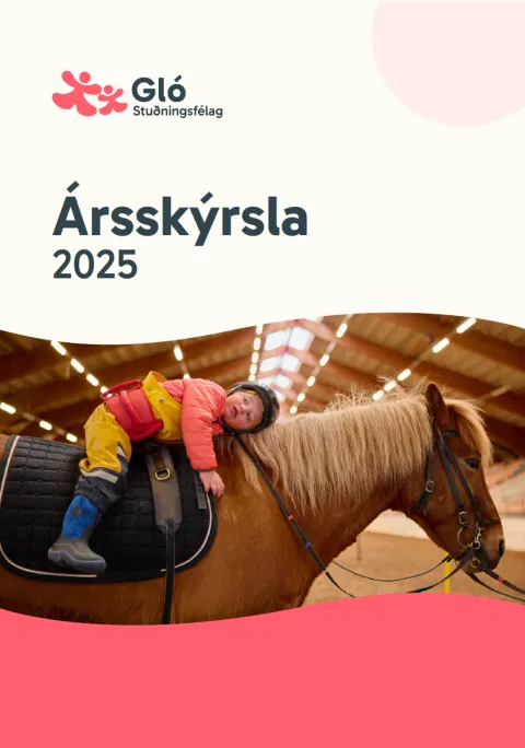 forsíða með texta og mynd af barni á hestbaki