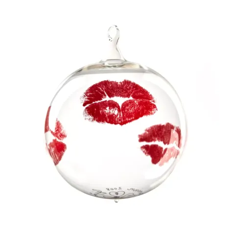 Kærleikskúla með kossum