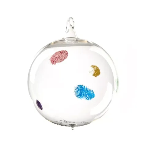 Kærleikskúla með lituðum fingraförum